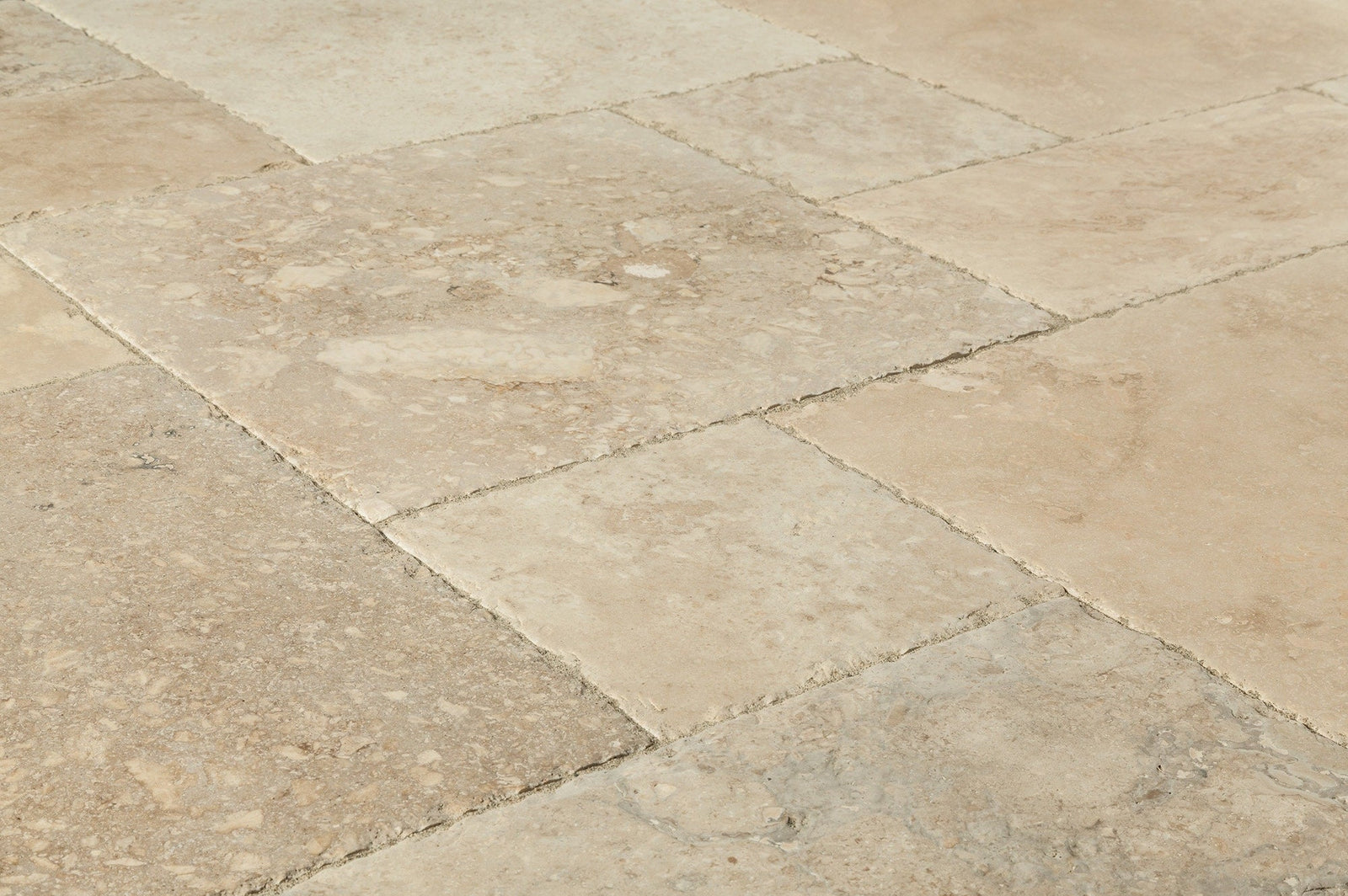 Antique Pattern Travertine Flooring Tiles