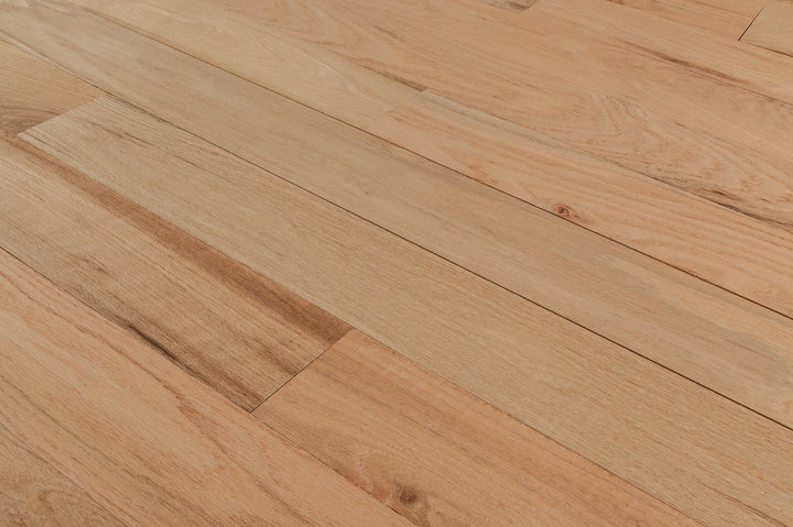 Red Oak Unfinished Solid Hardwood Flooring — Red Oak - Euro Character / 5"