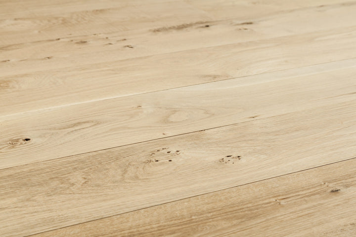 Live Sawn Solid White Oak Unfinished Hardwood Flooring — 7"