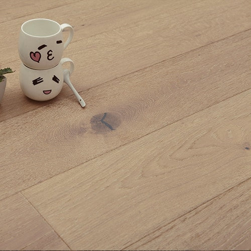 Solis European French Oak Engineered Hardwood Flooring in Yellow Dahlia