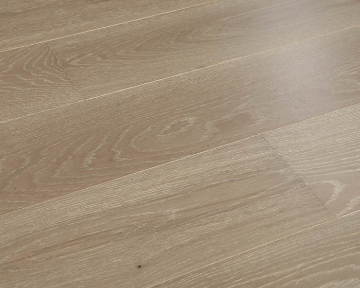 Oak Superior 7.5in Oak Engineered Hardwood Flooring 4