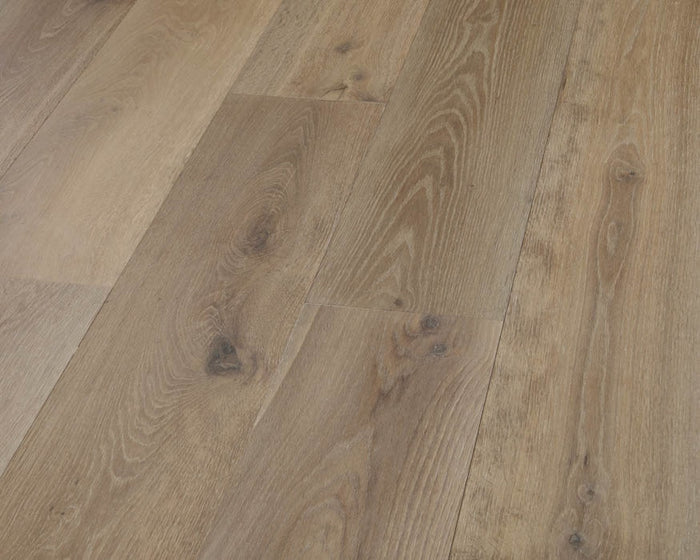 Grand Width 9.5in White Oak Engineered Hardwood Flooring 3