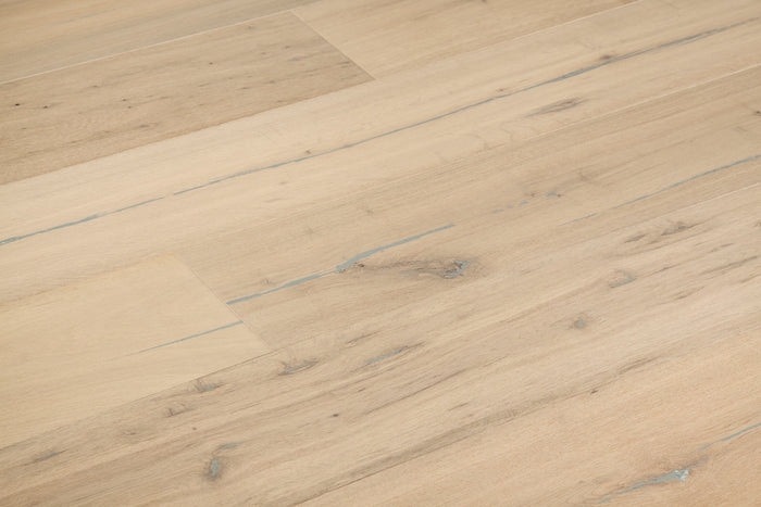 Artisan Brushed Oak Engineered Hardwood Flooring 3