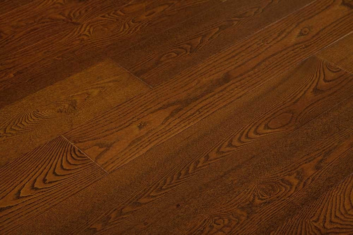 Traditional Oak Engineered Hardwood Flooring 5
