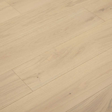 Premier Oak Engineered Hardwood in Pearle